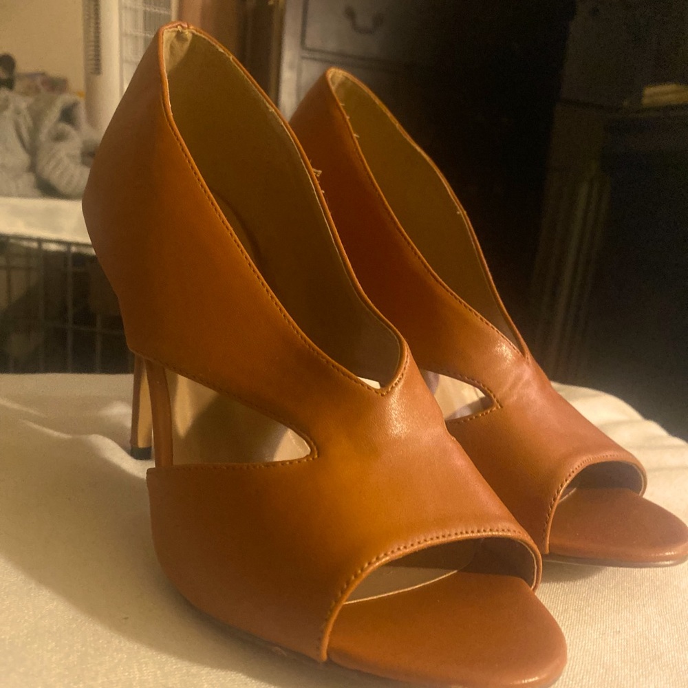 Burt orangey brownish heels pumps size 8m